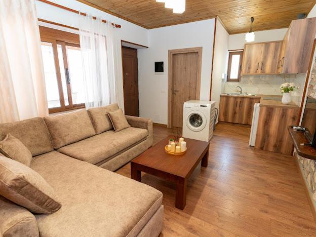 Roel Apartments Sarandë Eksteriør billede