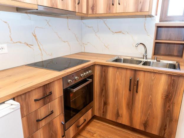 Roel Apartments Sarandë Eksteriør billede