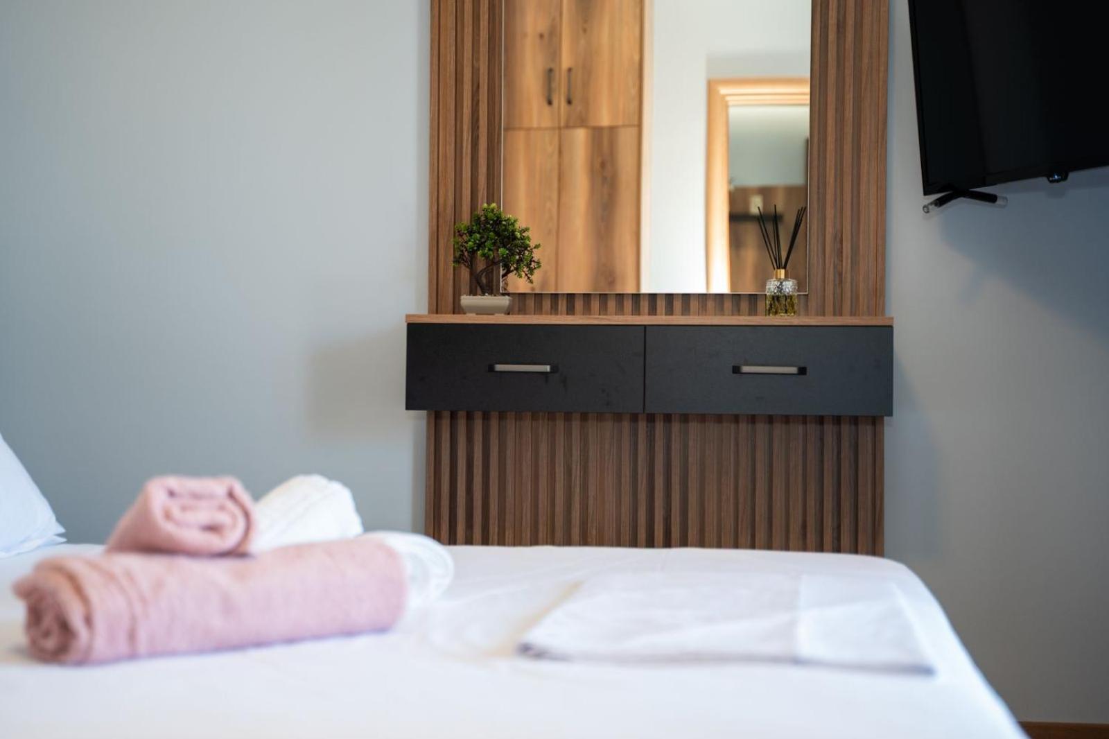Roel Apartments Sarandë Eksteriør billede